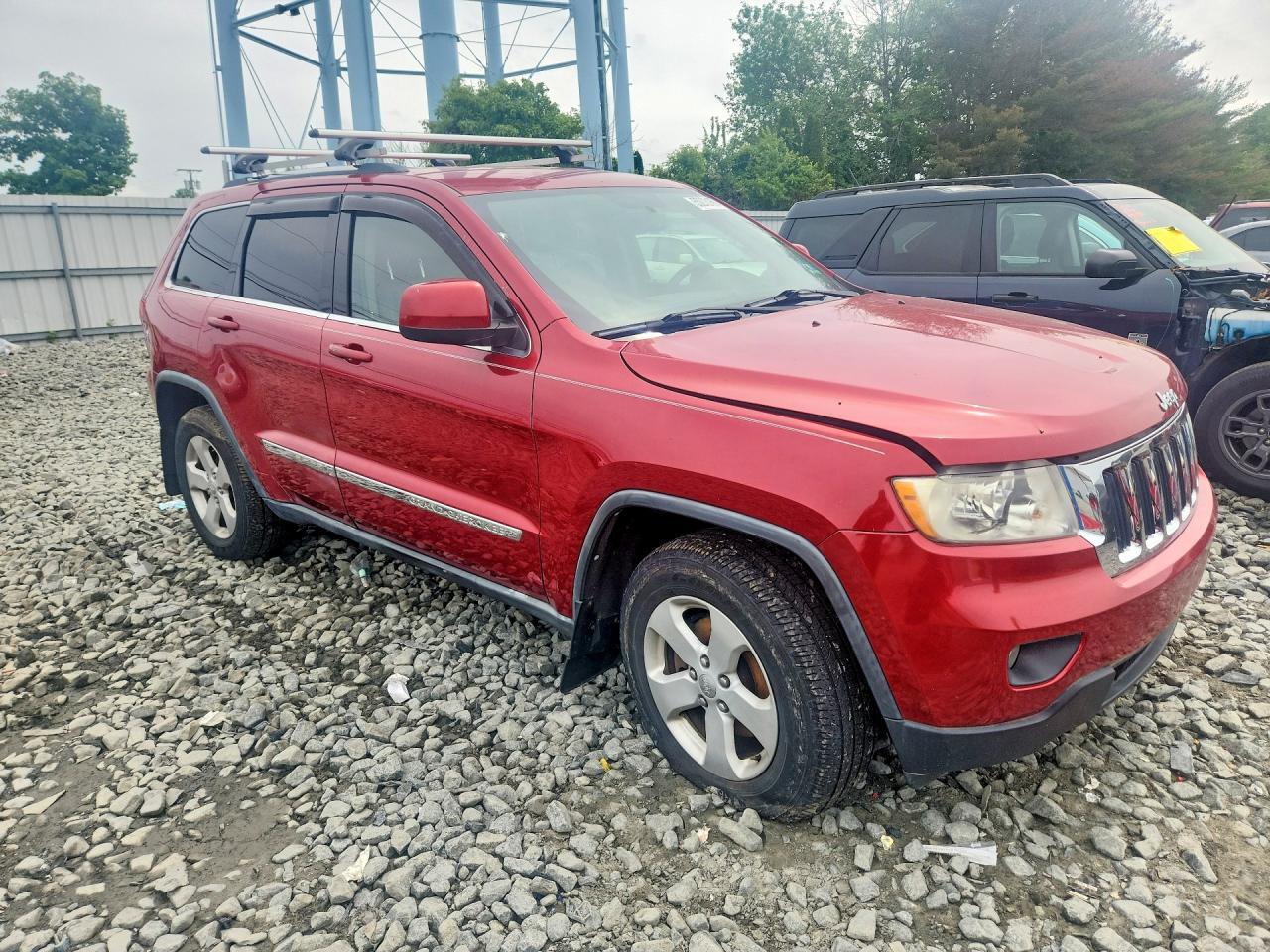 2011 Jeep Grand Cherokee Laredo - Image 4