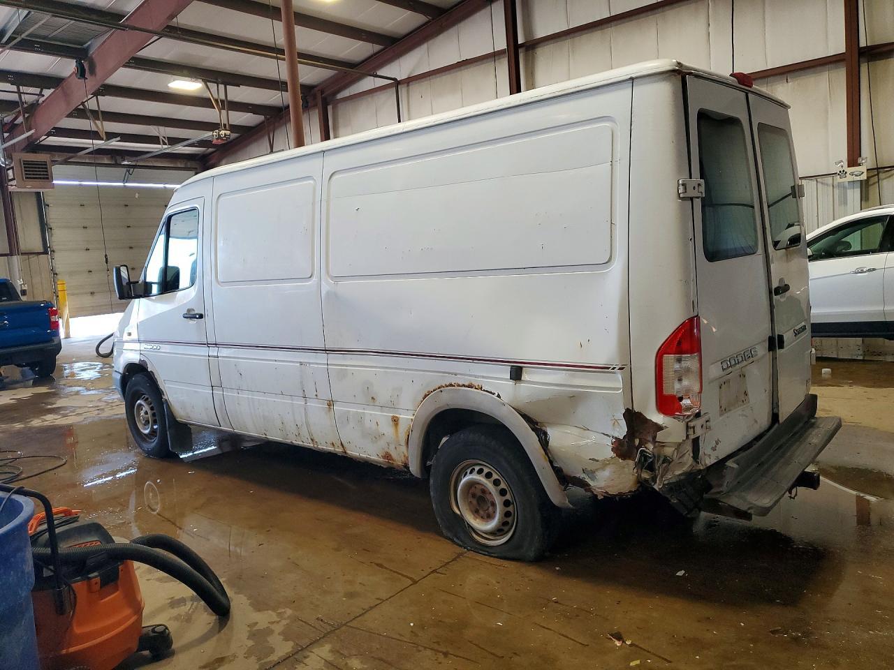 2005 Dodge Sprinter 2500 Delivery Van - Image 2