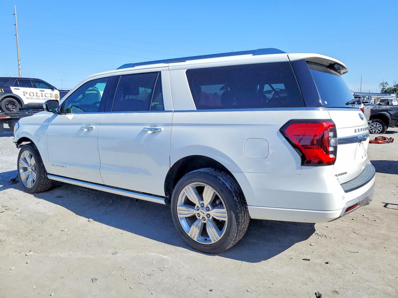 2023 Ford Expedition Max Platinum - Image 2