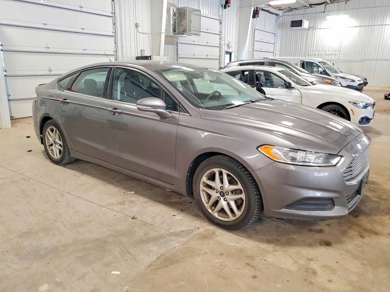 2013 Ford Fusion Se - Фото 4