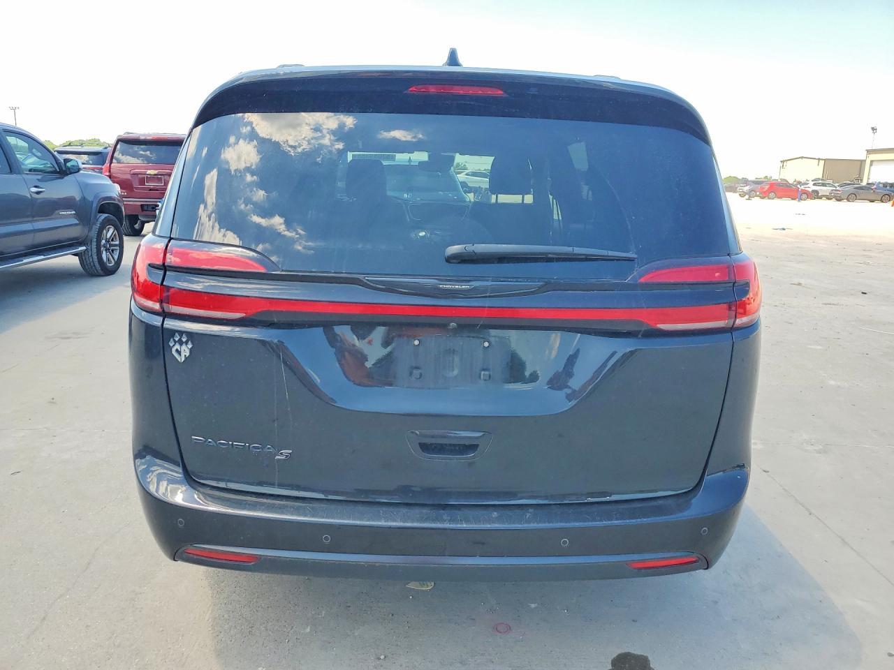 2023 Chrysler Pacifica Touring L - Фото 6