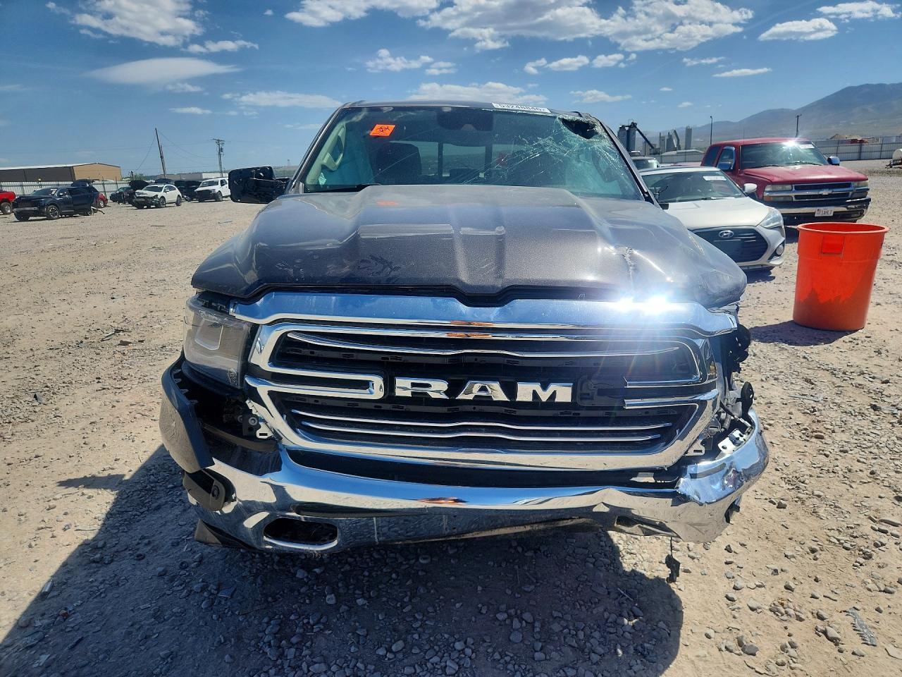 2022 Ram 1500 Laramie - Фото 5