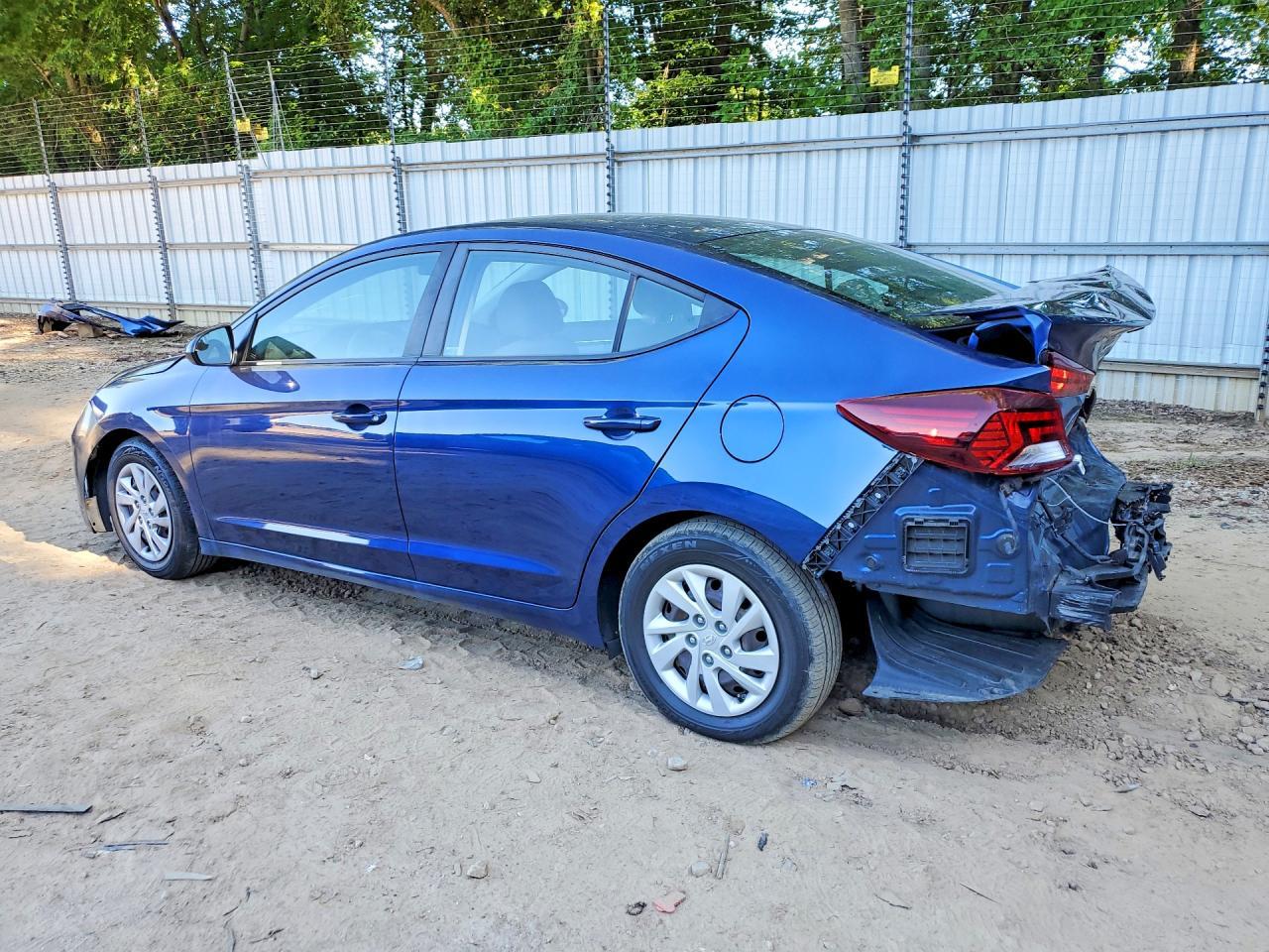 2019 Hyundai Elantra Se - Фото 2