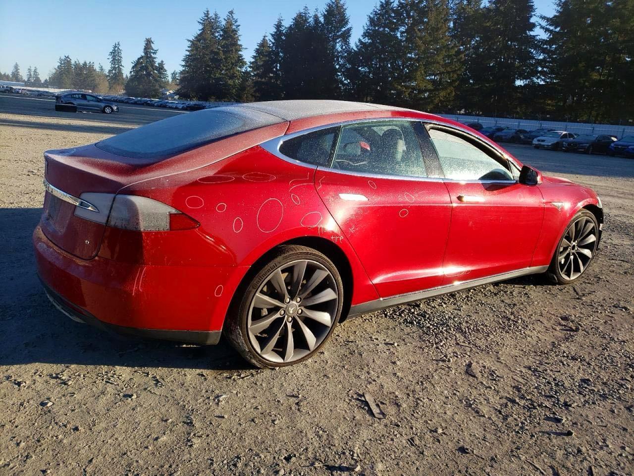 2015 Tesla Model S - Фото 3
