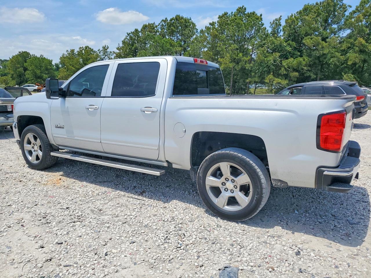 2017 Chevrolet Silverado C1500 Lt - Image 2