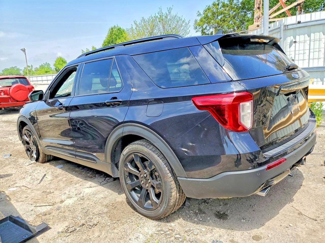 2022 Ford Explorer St-Line - Фото 2