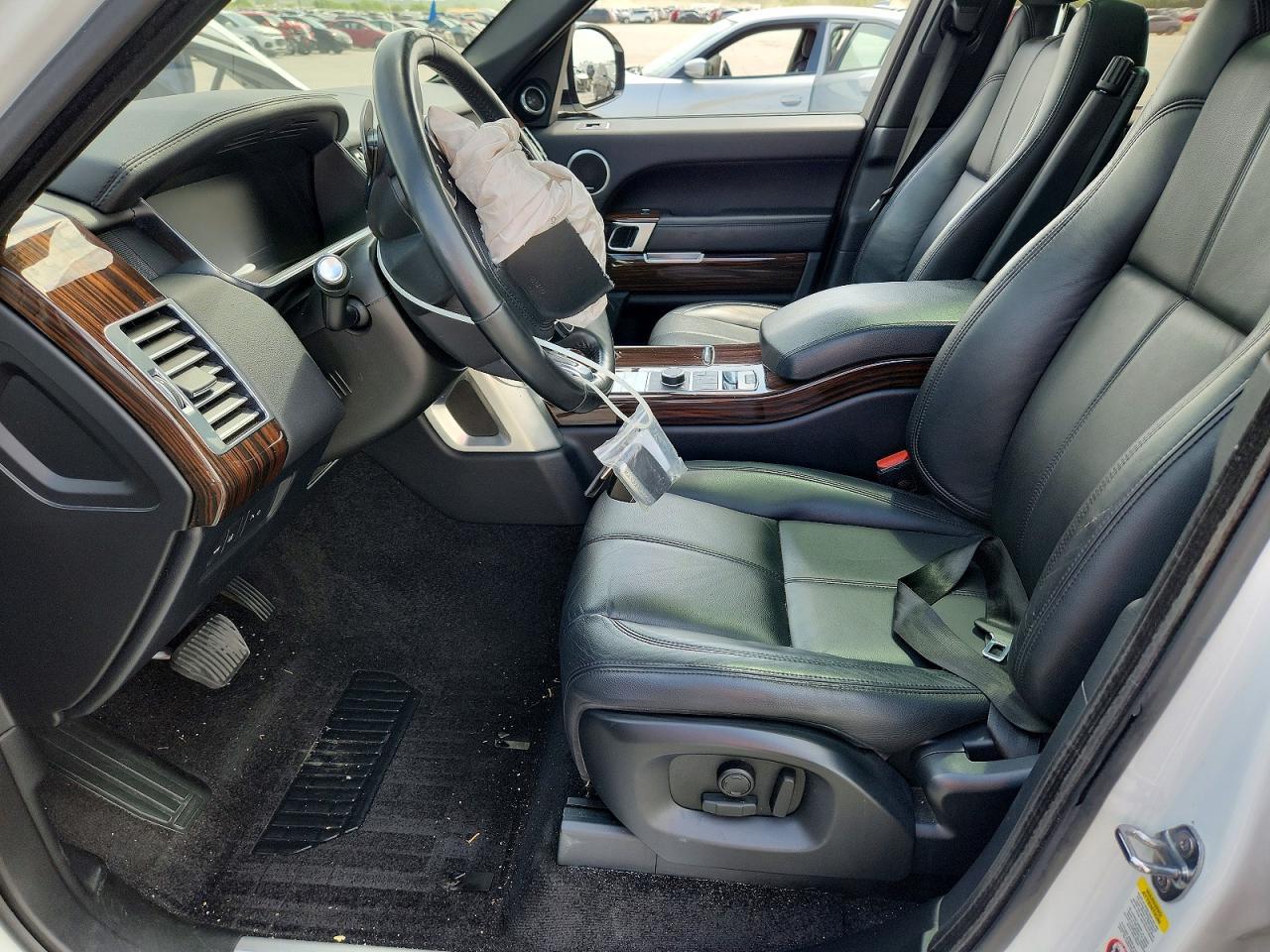 2017 Land Rover Range Rover - Image 7