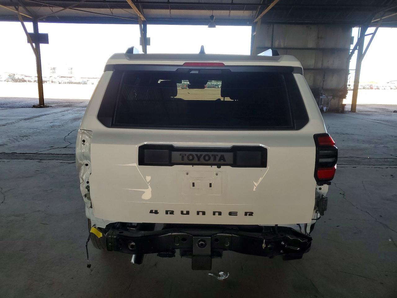 2025 Toyota 4Runner Sr5 - Image 6