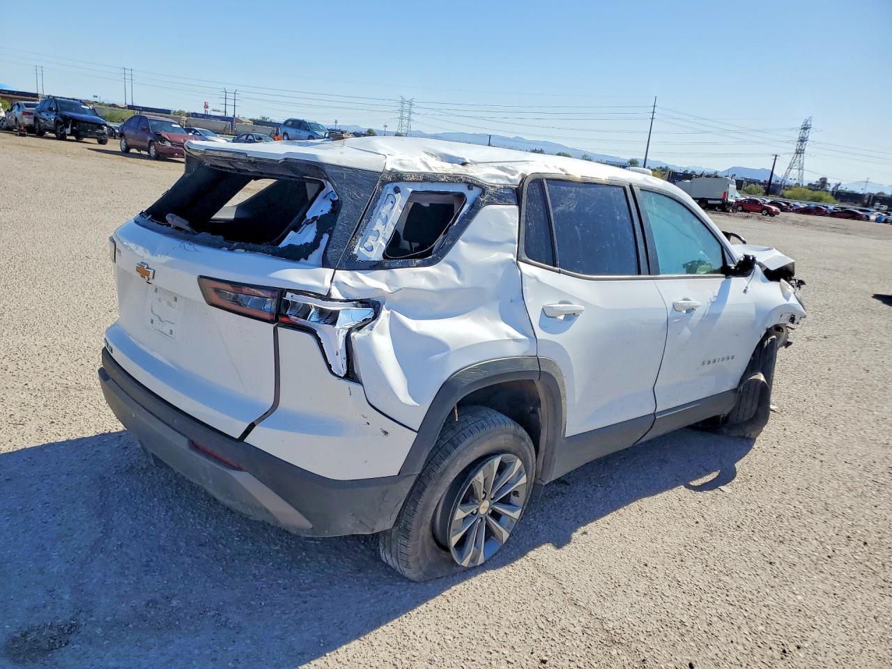 2025 Chevrolet Equinox Lt - Image 3