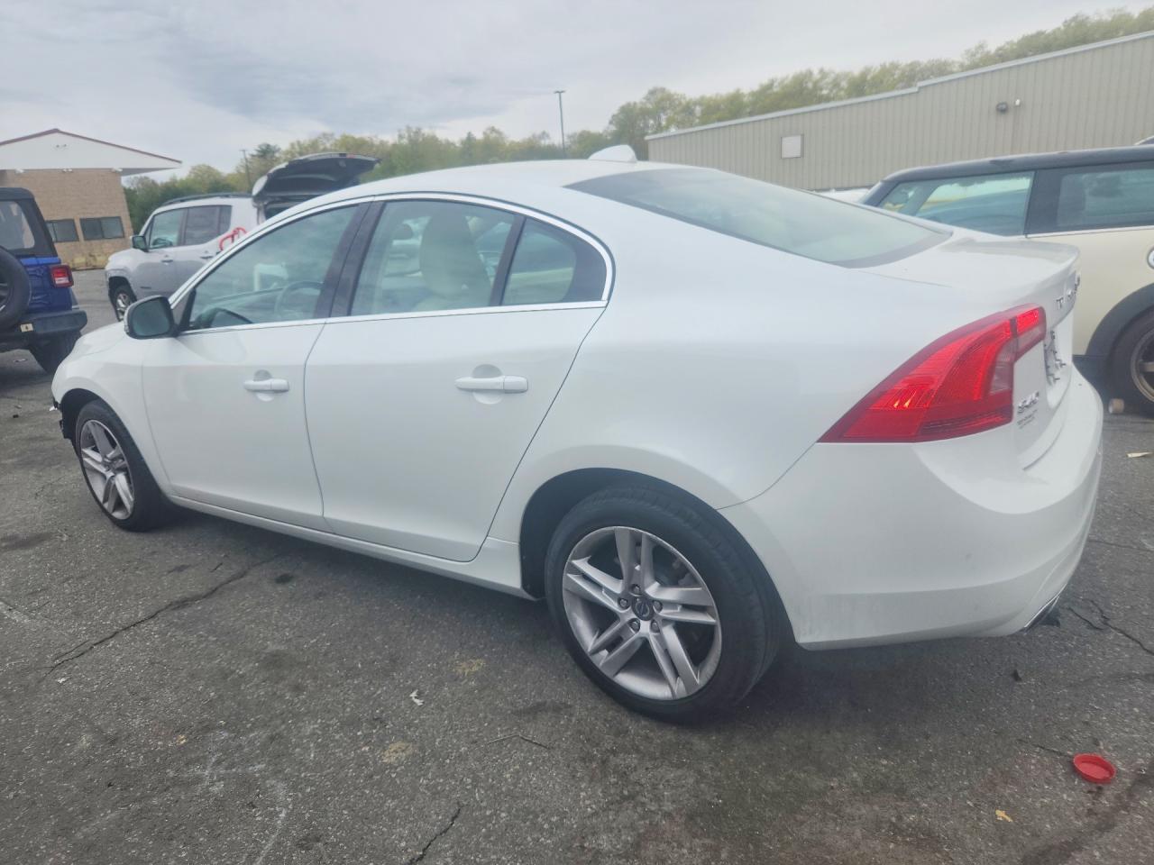 2015 Volvo S60 Premier - Image 2
