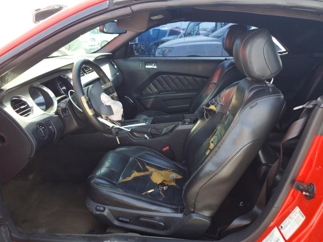 2014 Ford Mustang - Image 7