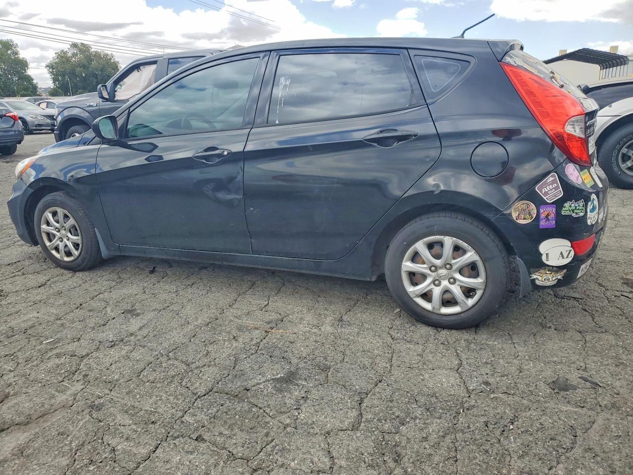 2013 Hyundai Accent Gs - Фото 2