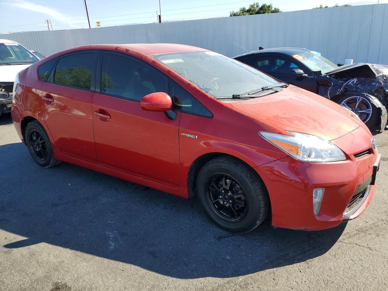 2013 Toyota Prius Two - Фото 4