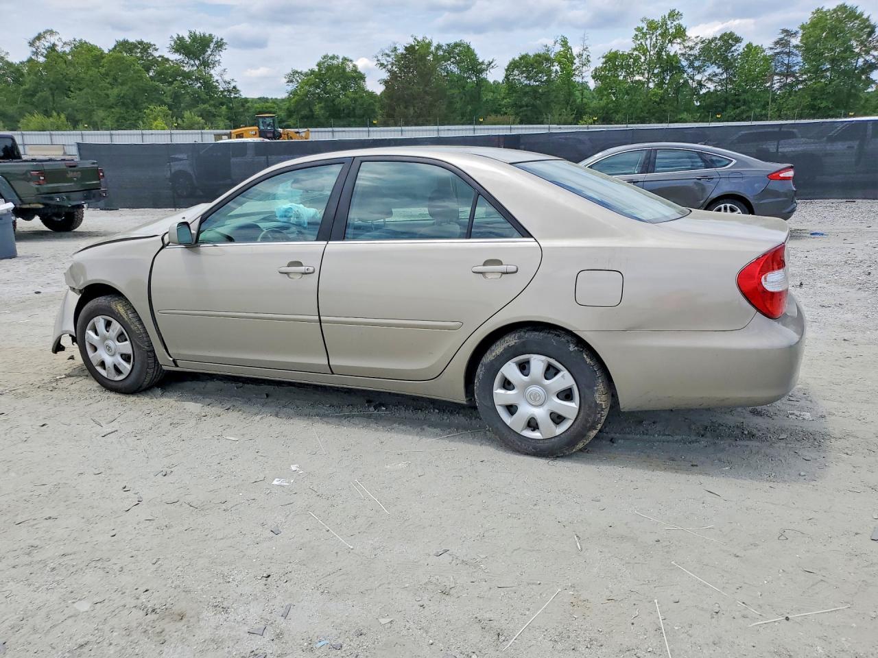 2002 Toyota Camry Le - Фото 2