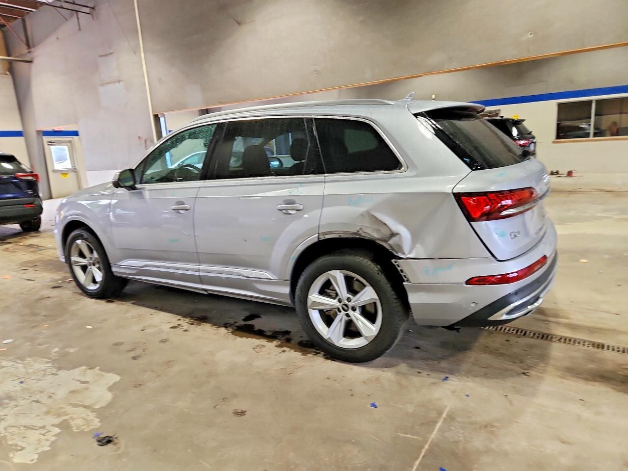 2022 Audi Q7 Premium - Фото 2