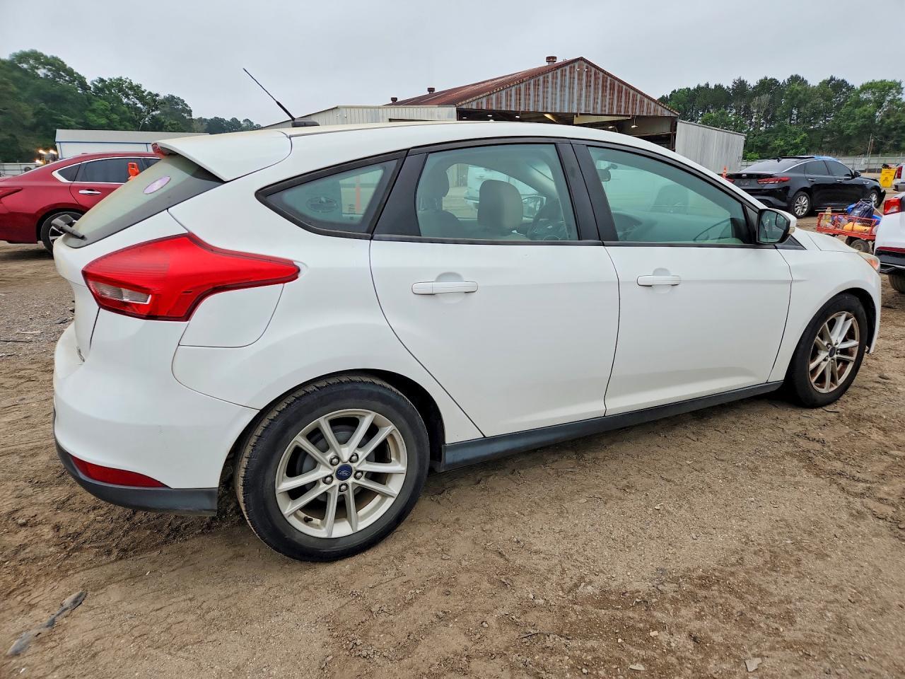 2016 Ford Focus Se - Image 3