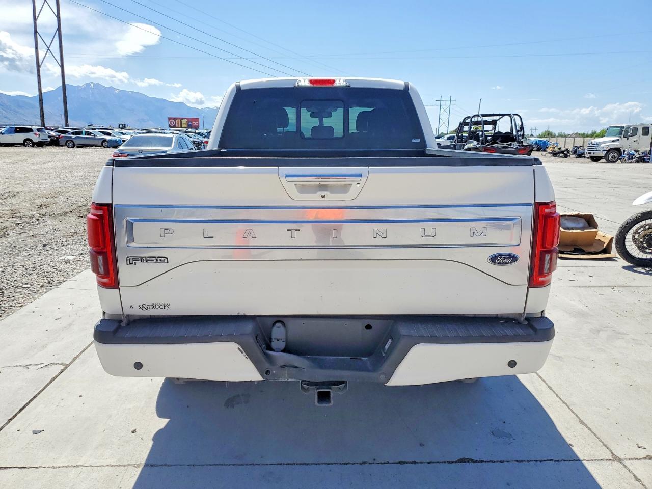 2015 Ford F-150 - Фото 6