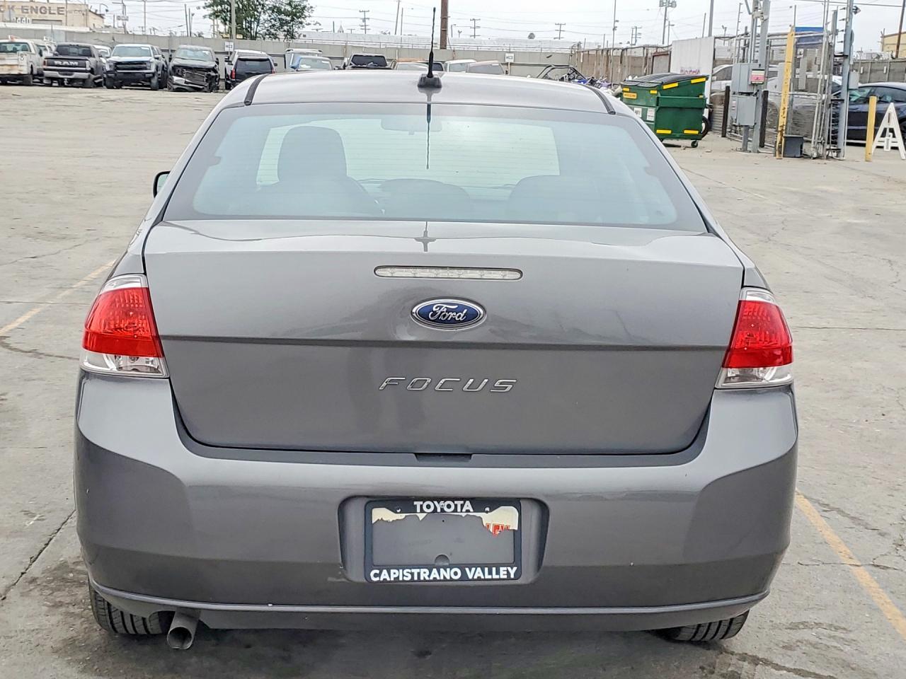 2010 Ford Focus Se - Фото 6