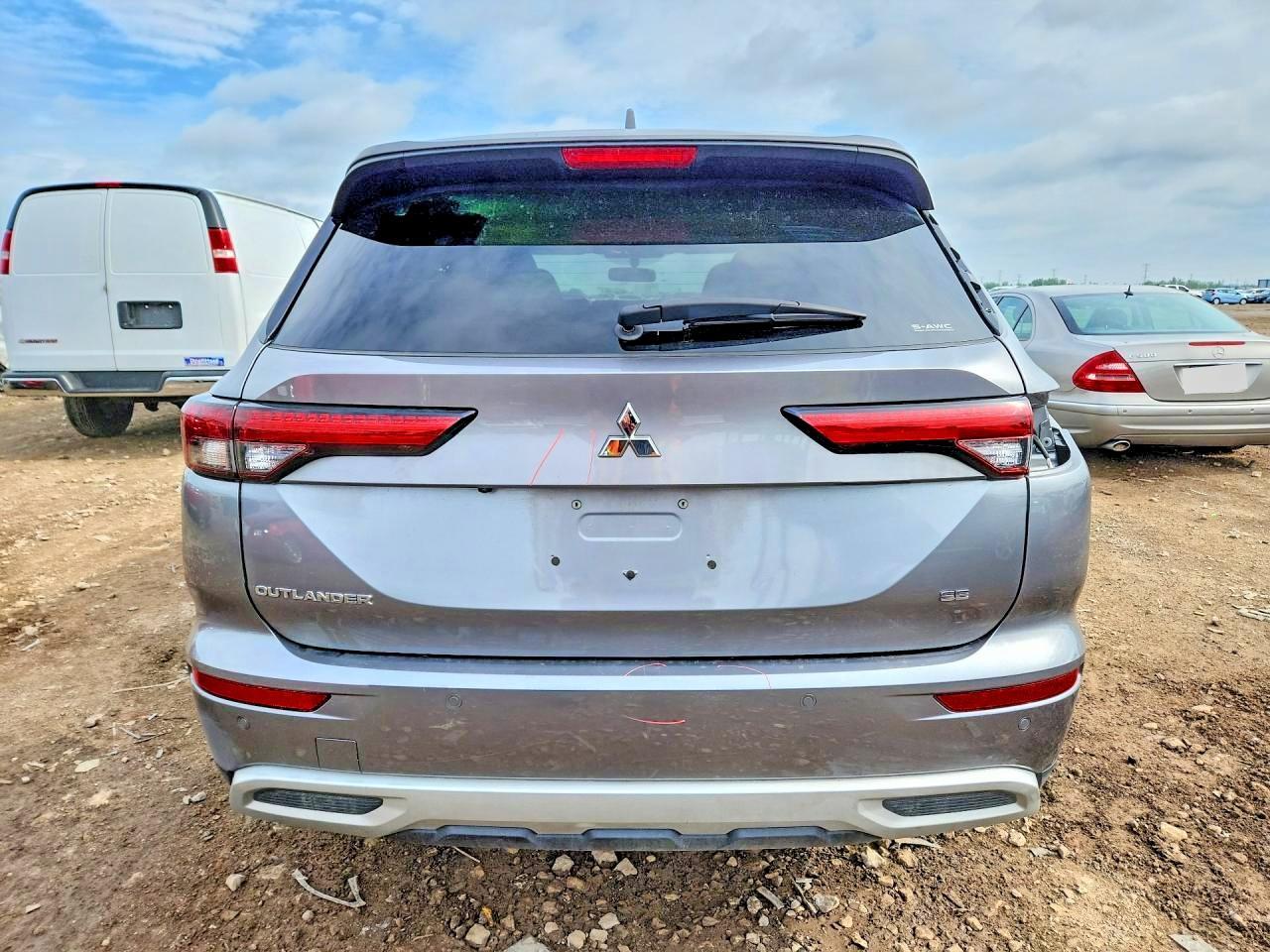 2022 Mitsubishi Outlander Se - Фото 6