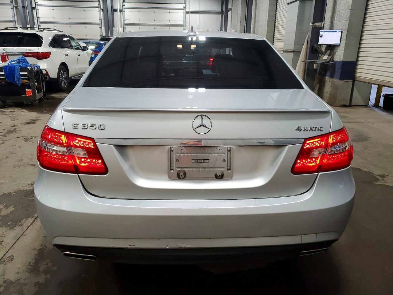 2013 Mercedes-Benz E 350 4Matic - Фото 6