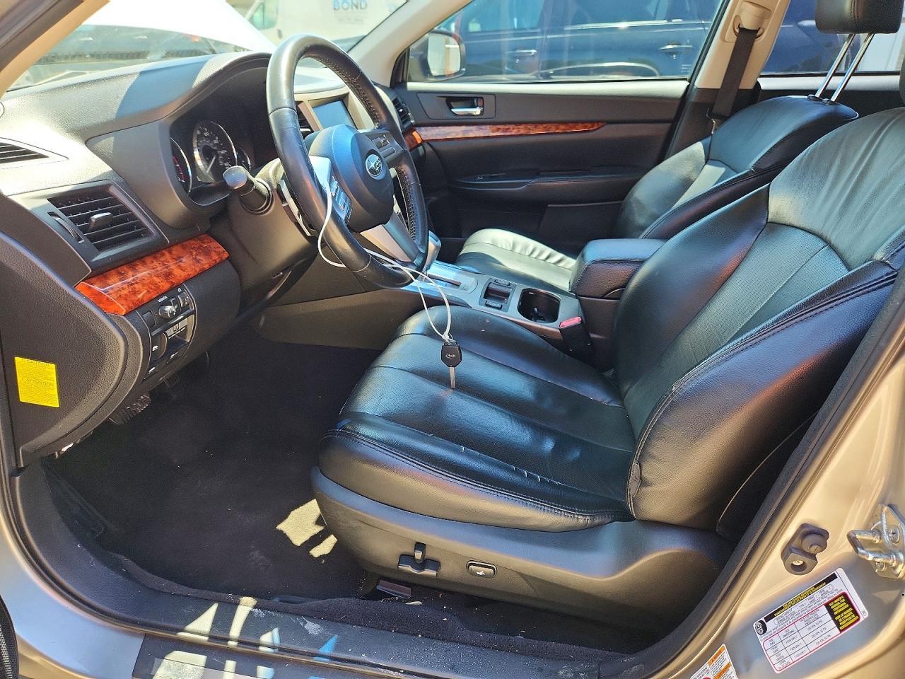 2010 Subaru Legacy 3.6R Limited - Image 7