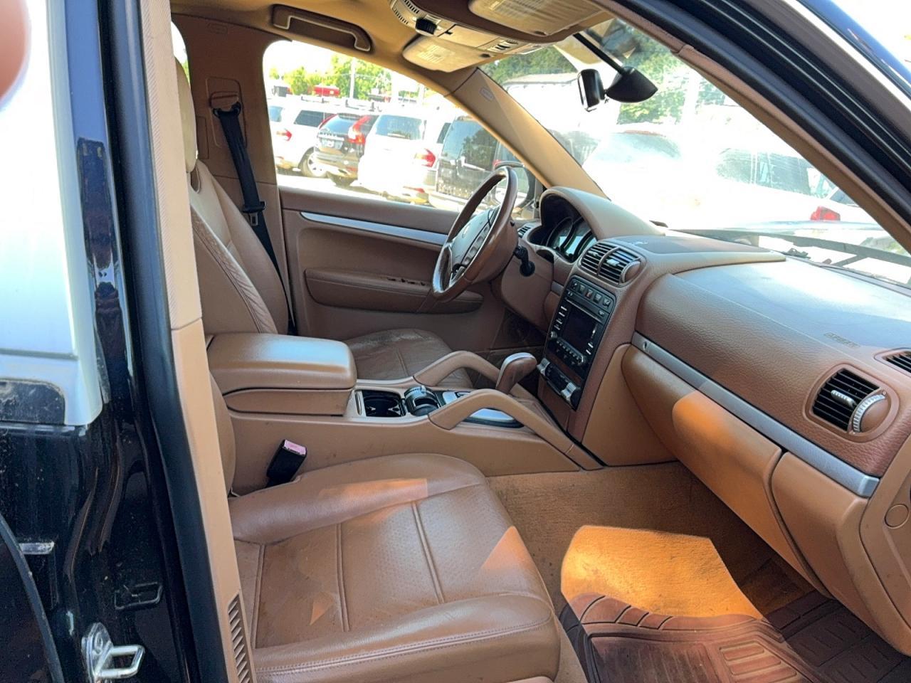 2010 Porsche Cayenne - Image 5