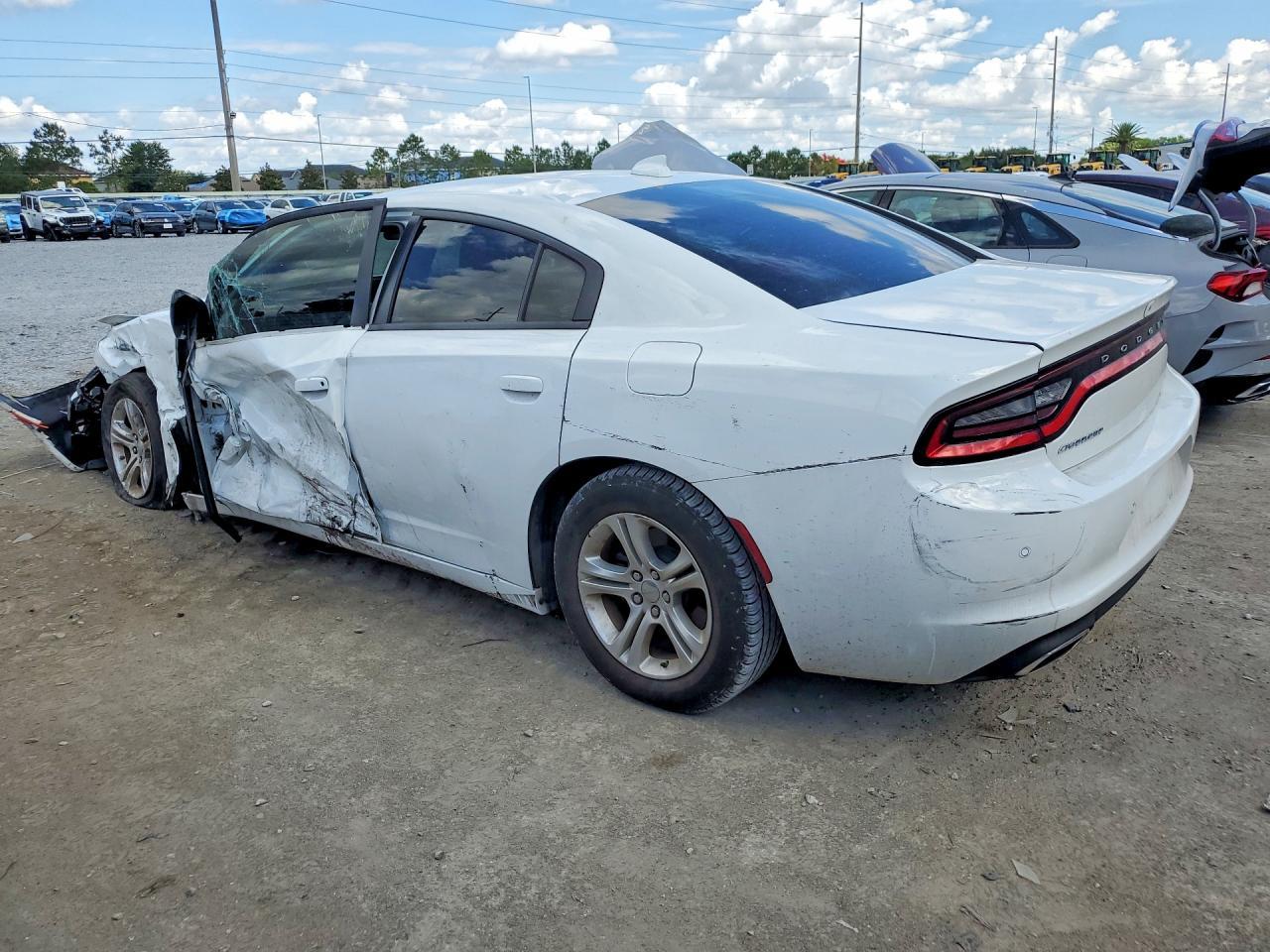 2023 Dodge Charger Sxt - Image 2