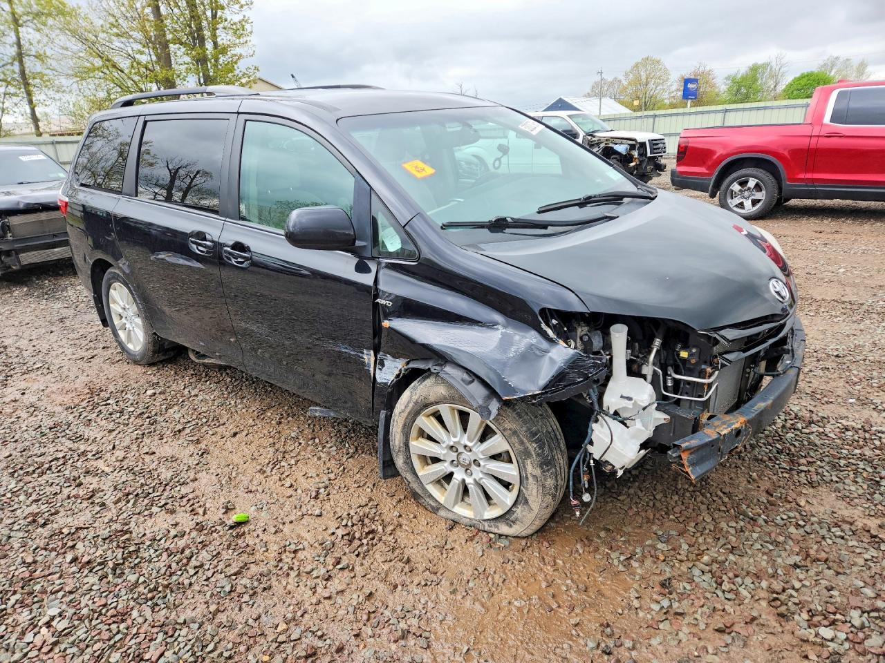 2017 Toyota Sienna Le - Фото 4
