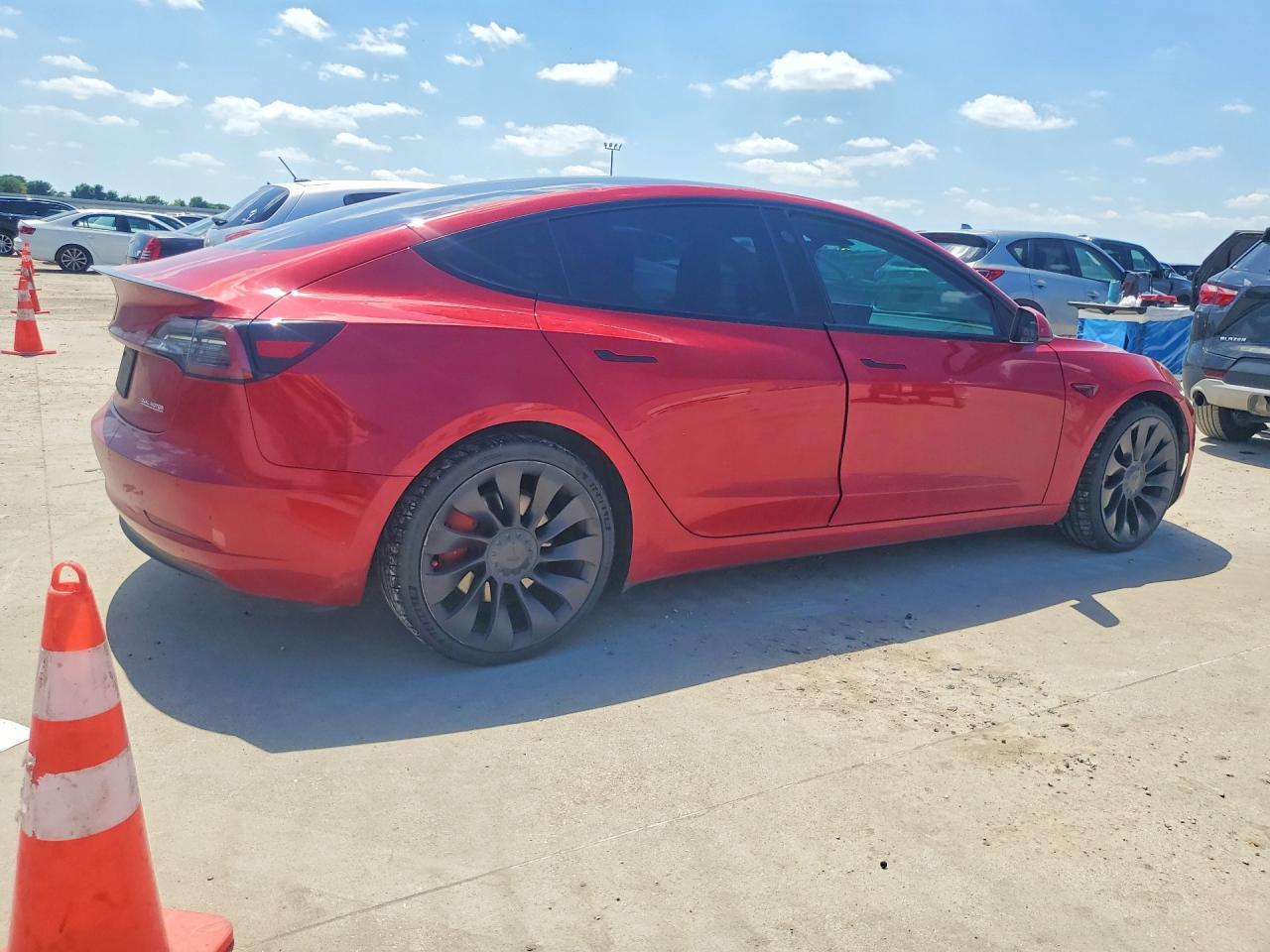 2022 Tesla Model 3 - Фото 3