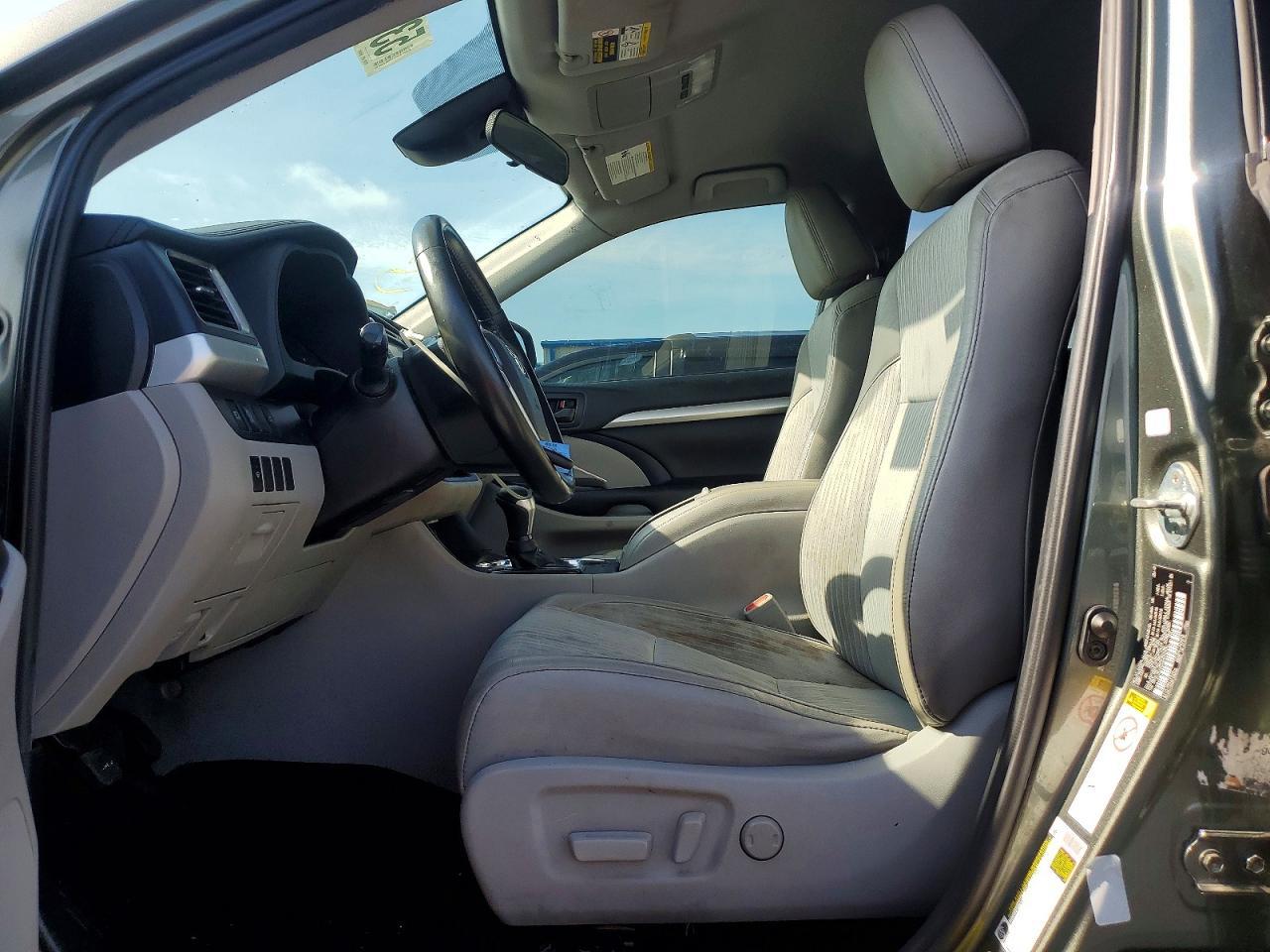 2019 Toyota Highlander Le Plus - Фото 7