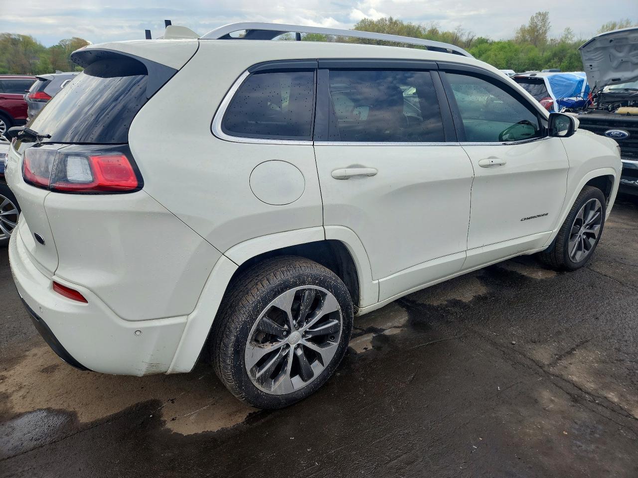 2019 Jeep Cherokee Overland - Фото 3