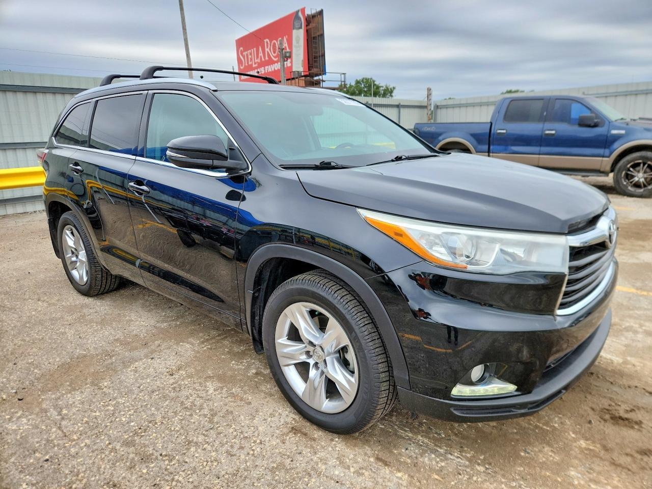 2015 Toyota Highlander Limited - Image 4