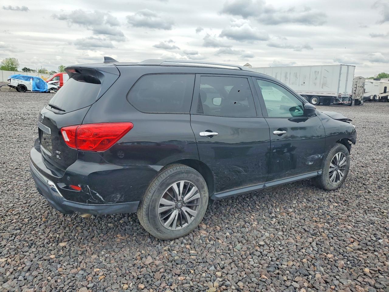 2020 Nissan Pathfinder Sl - Фото 3