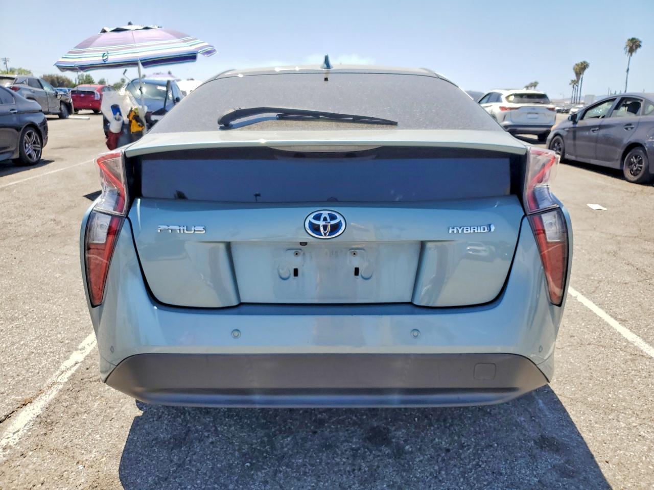 2018 Toyota Prius Two - Фото 6