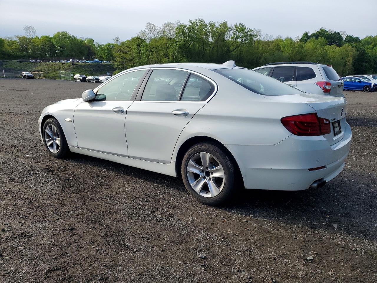 2013 BMW 528 Xi - Image 2