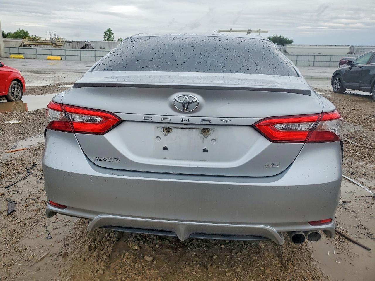 2018 Toyota Camry - Фото 6