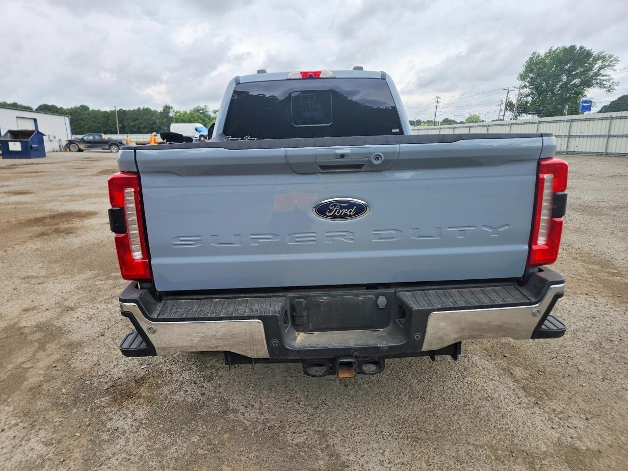 2024 Ford F250 Super Duty - Фото 6