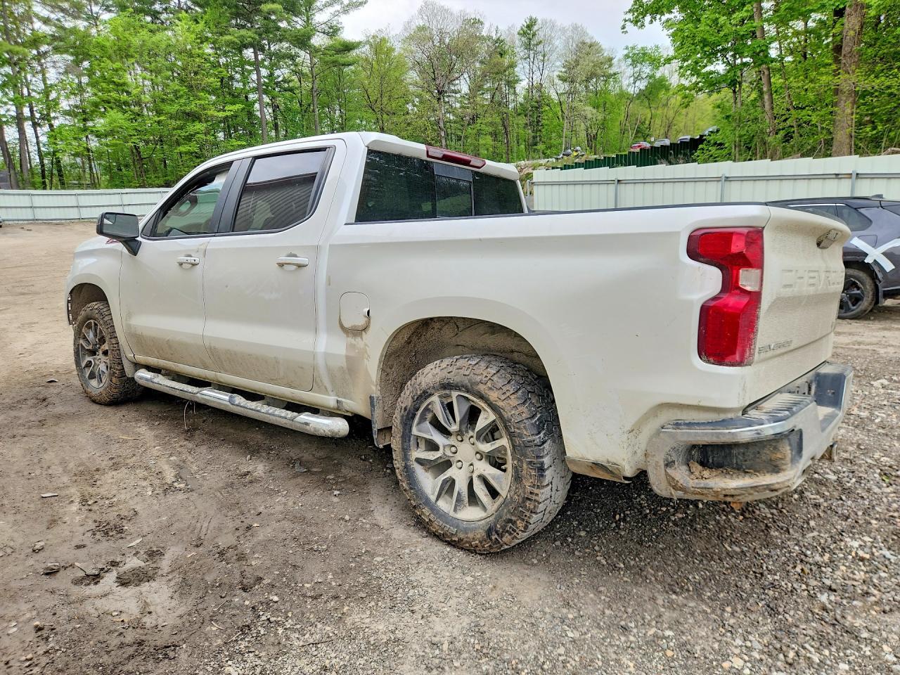 2020 Chevrolet Silverado K1500 Lt - Image 2