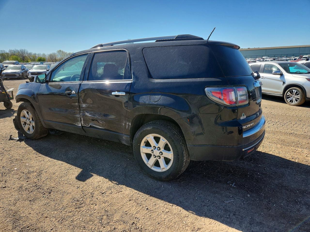 2016 GMC Acadia Sle - Image 2
