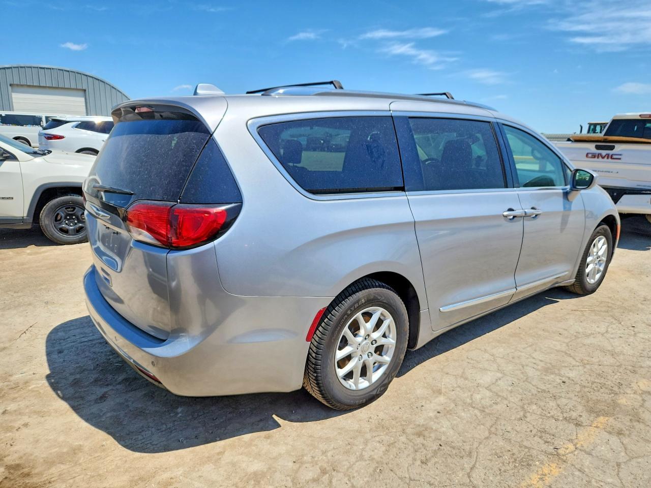 2020 Chrysler Pacifica Touring L - Image 3
