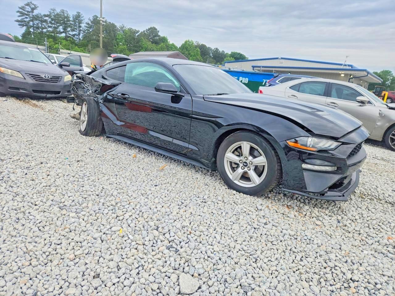 2019 Ford Mustang - Image 4