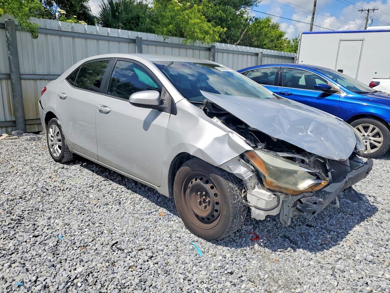 2015 Toyota Corolla Le - Image 4