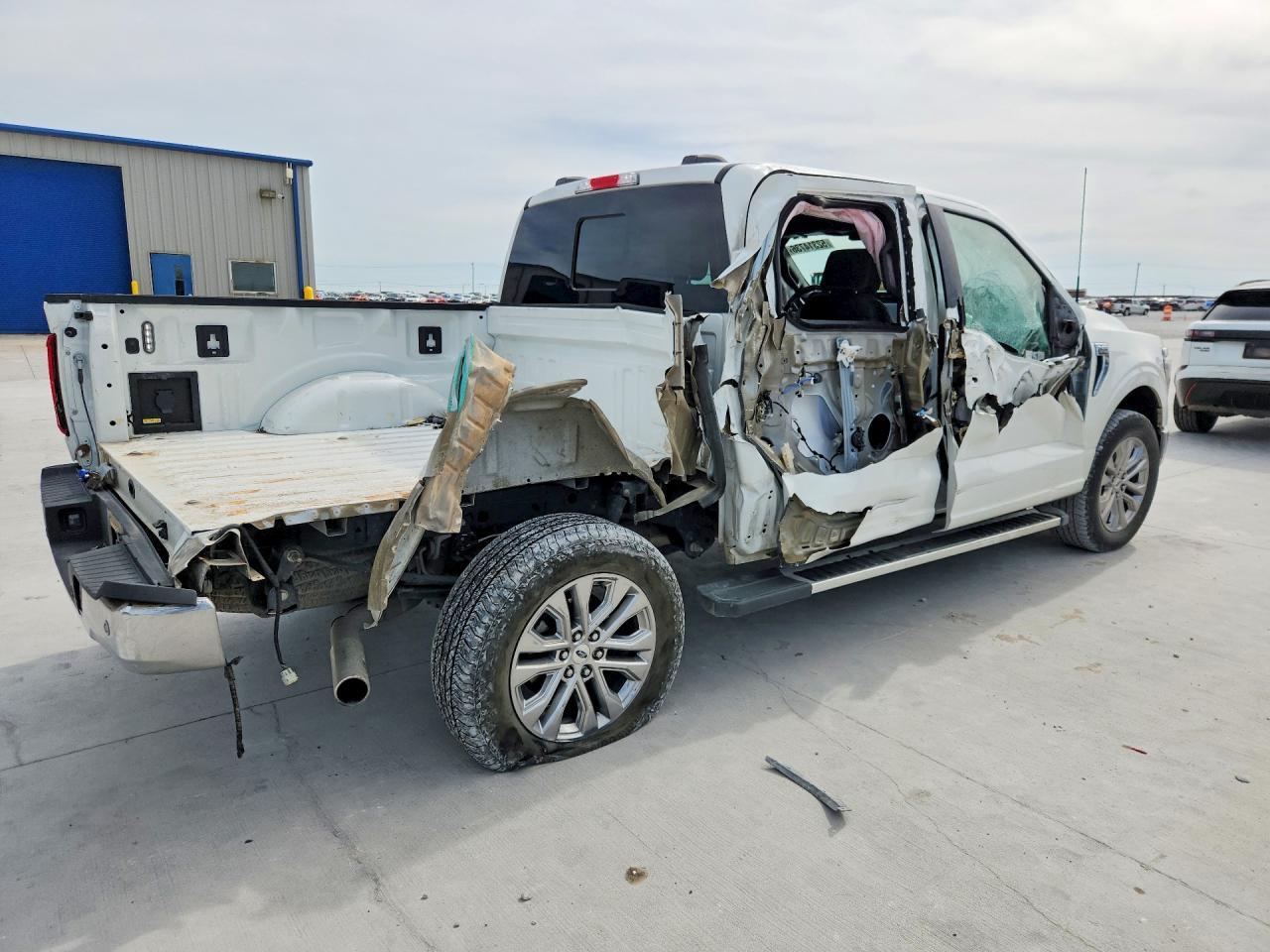 2024 Ford F150 Lariat - Фото 3