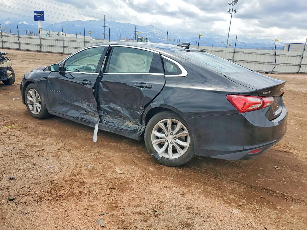 2022 Chevrolet Malibu Lt - Фото 2