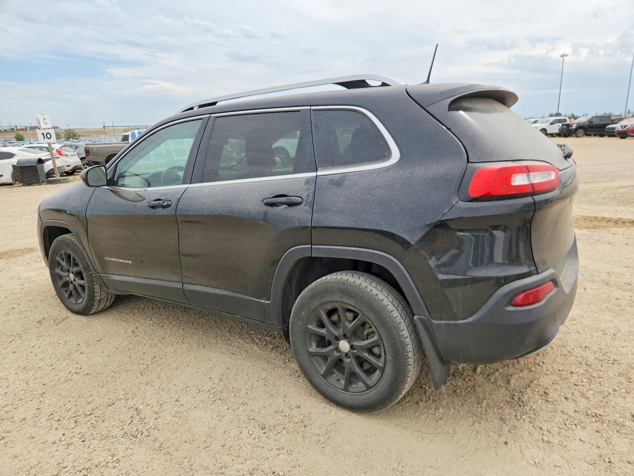 2016 Jeep Cherokee Latitude - Фото 2