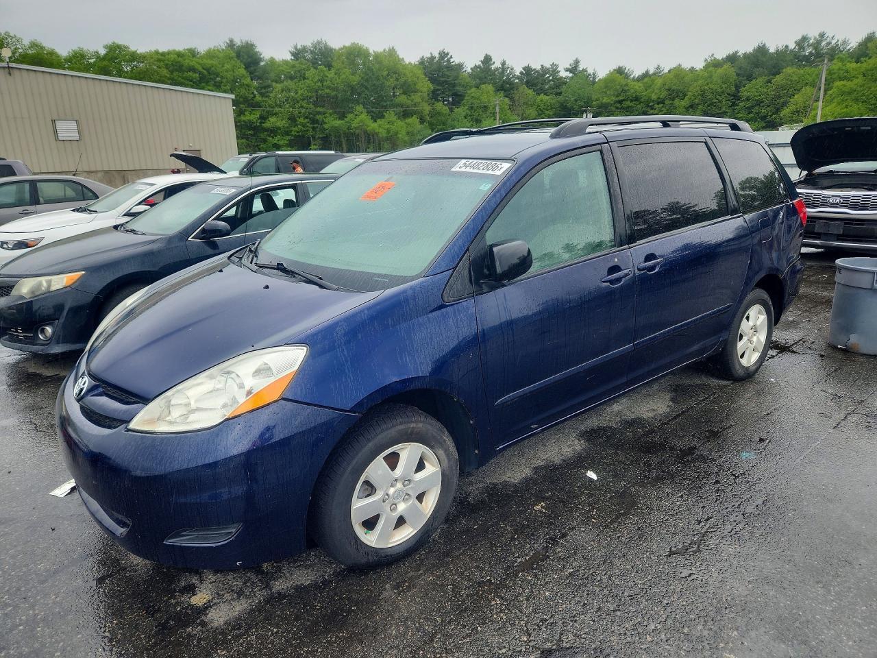2007 Toyota Sienna Le 8-Passenger