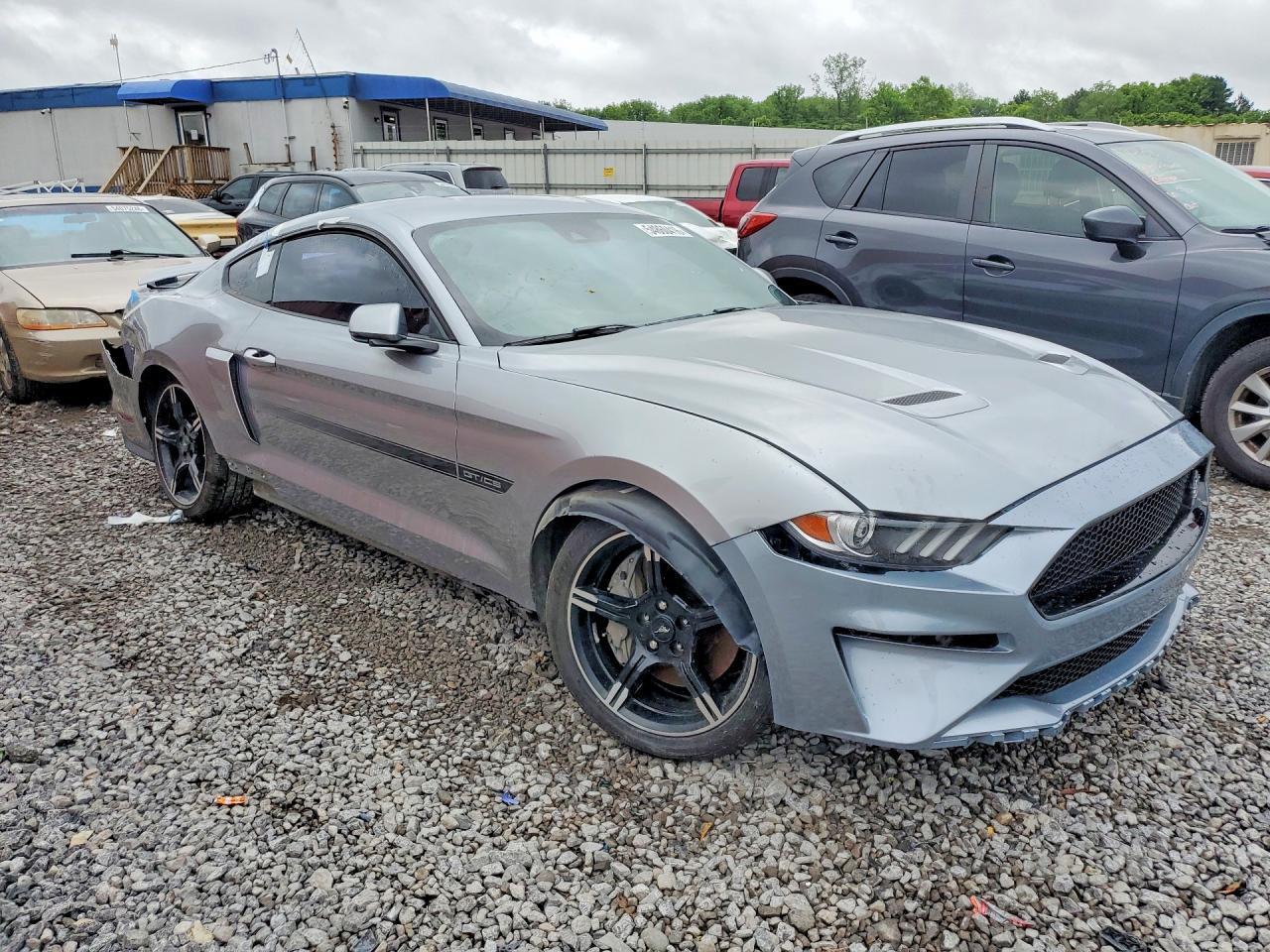 2021 Ford Mustang Gt - Фото 4