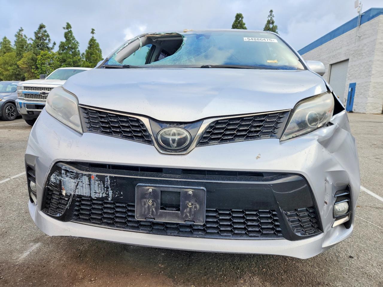 2018 Toyota Sienna Se 8-Passenger - Image 5