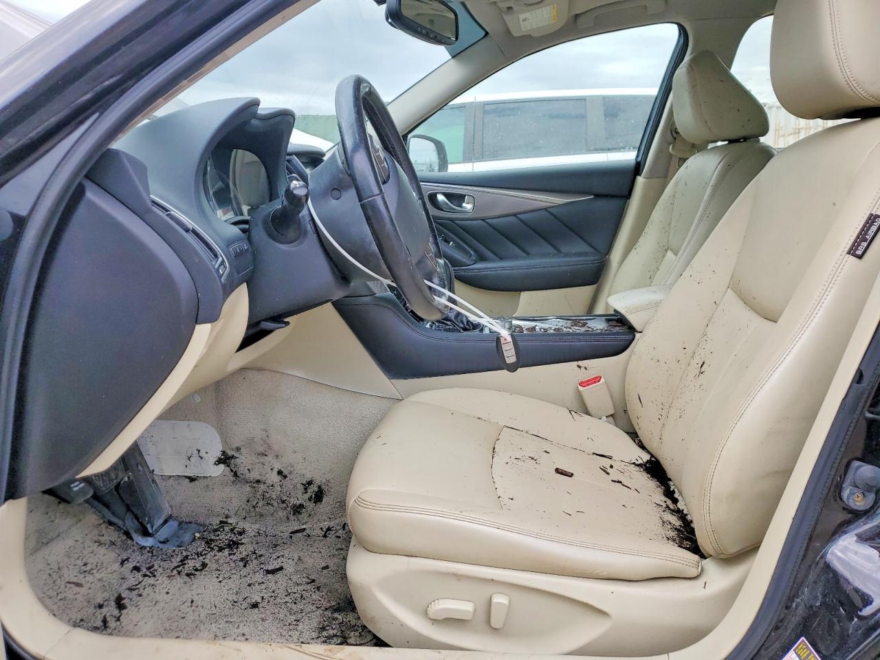 2015 Infiniti Q50 Premium - Image 7