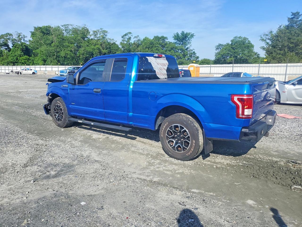 2017 Ford F150 Super Cab - Фото 2
